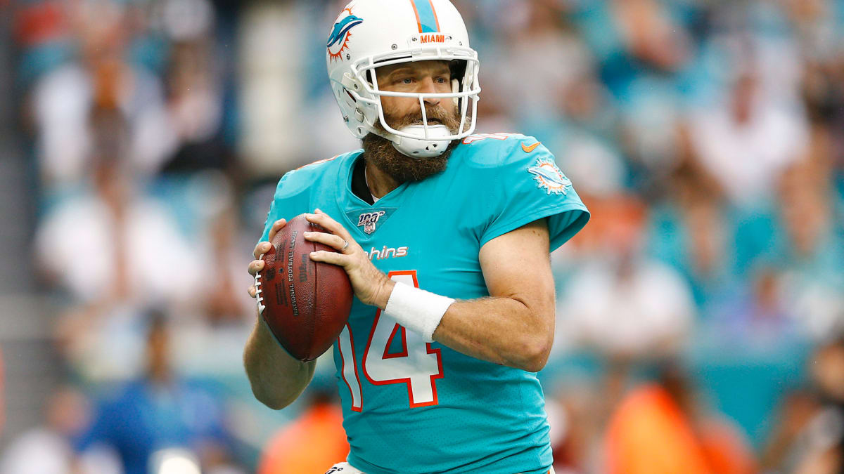 Miami Dolphins: NFL fans fell in love with Ryan Fitzpatrick's outfit