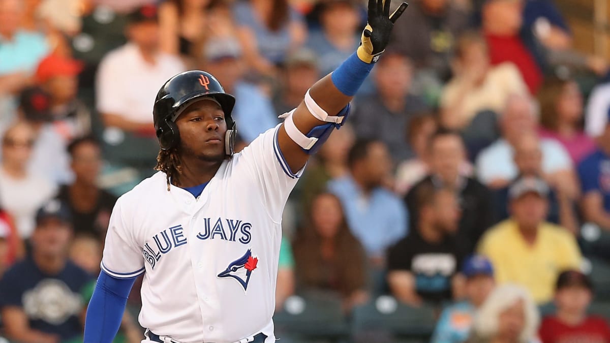 Vladimir Guerrero Jr. Praised After Heartwarming Gesture for Young