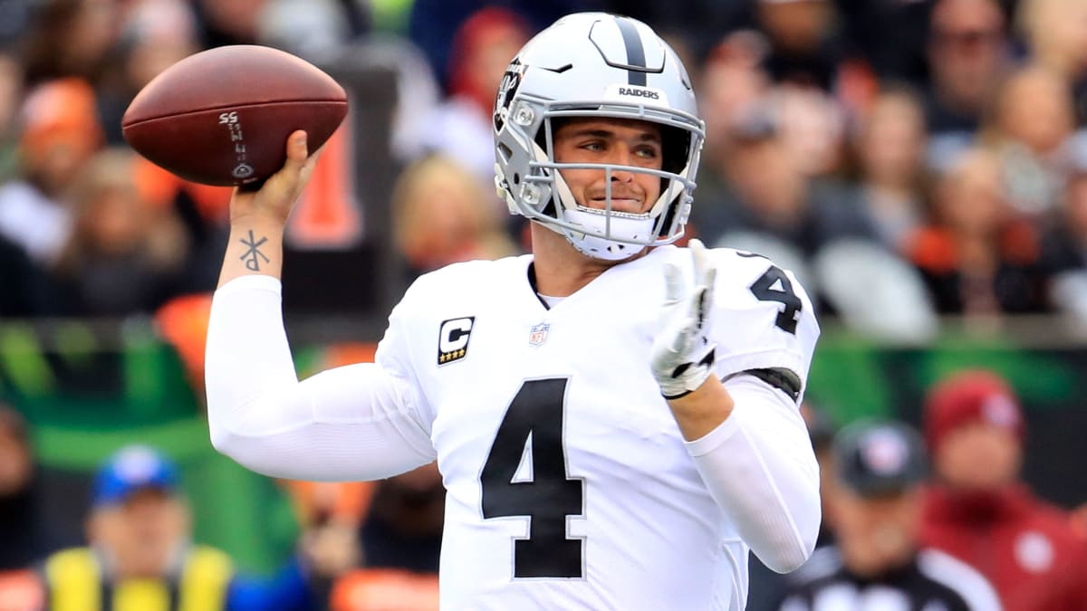 Derek Carr Makes His Feelings On The Raiders Extremely Clear - The