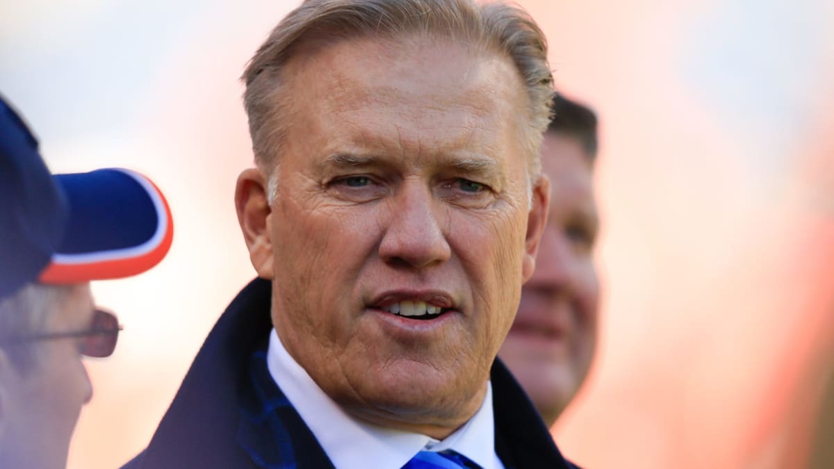 John Elway Married a Former NFL Cheerleader - FanBuzz