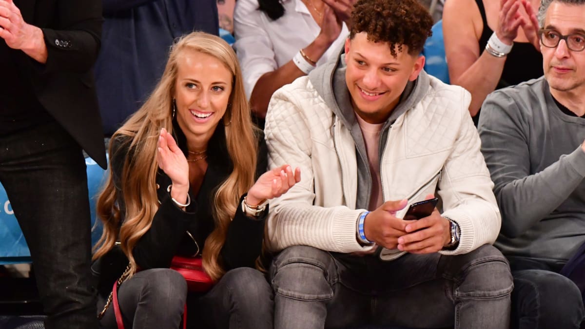 NFL Fans React To What Patrick Mahomes Got His Wife For Her Birthday - The  Spun: What's Trending In The Sports World Today