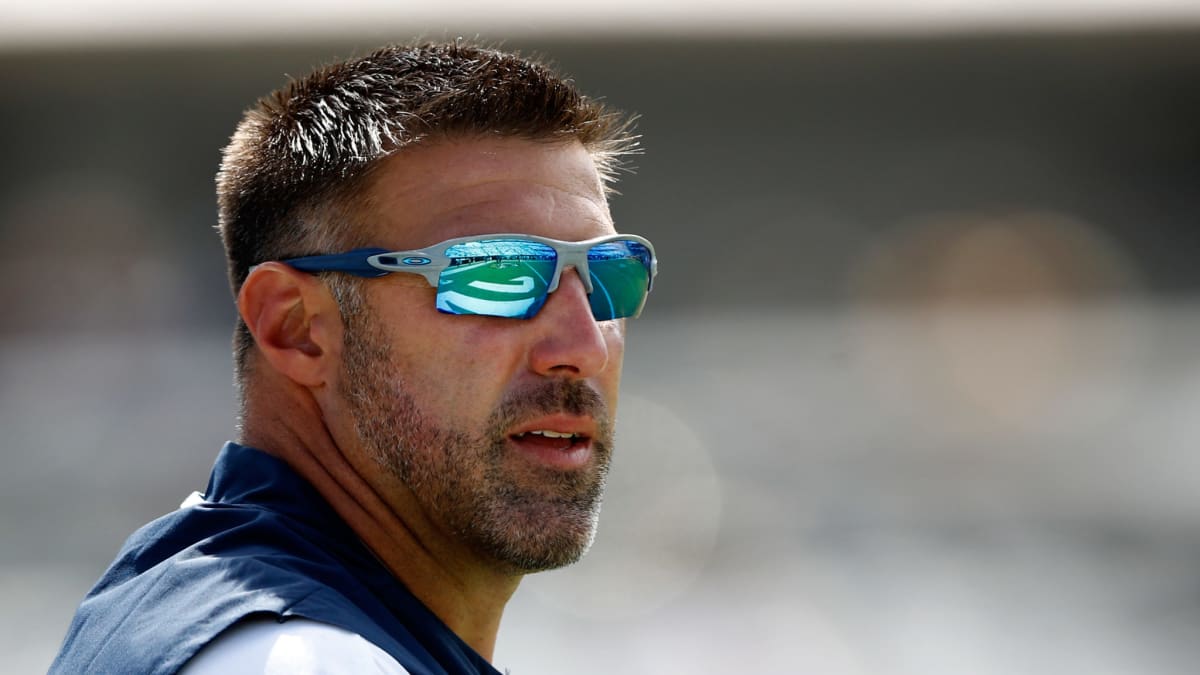 Hired to win titles, Vrabel has Titans atop all of AFC - The San Diego  Union-Tribune