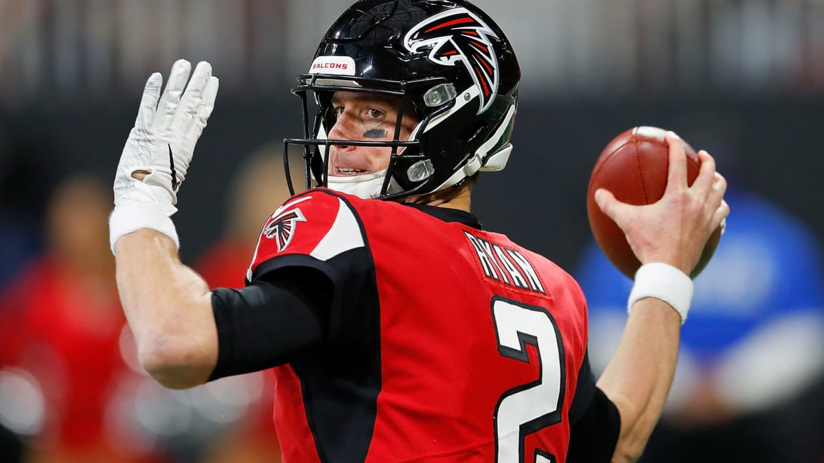 Matt Ryan's hand bleeds profusely during Falcons-Panthers game