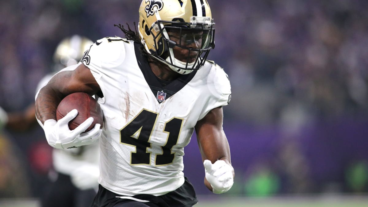 Alvin Kamara torches Raiders for three touchdowns as trade rumors heat up