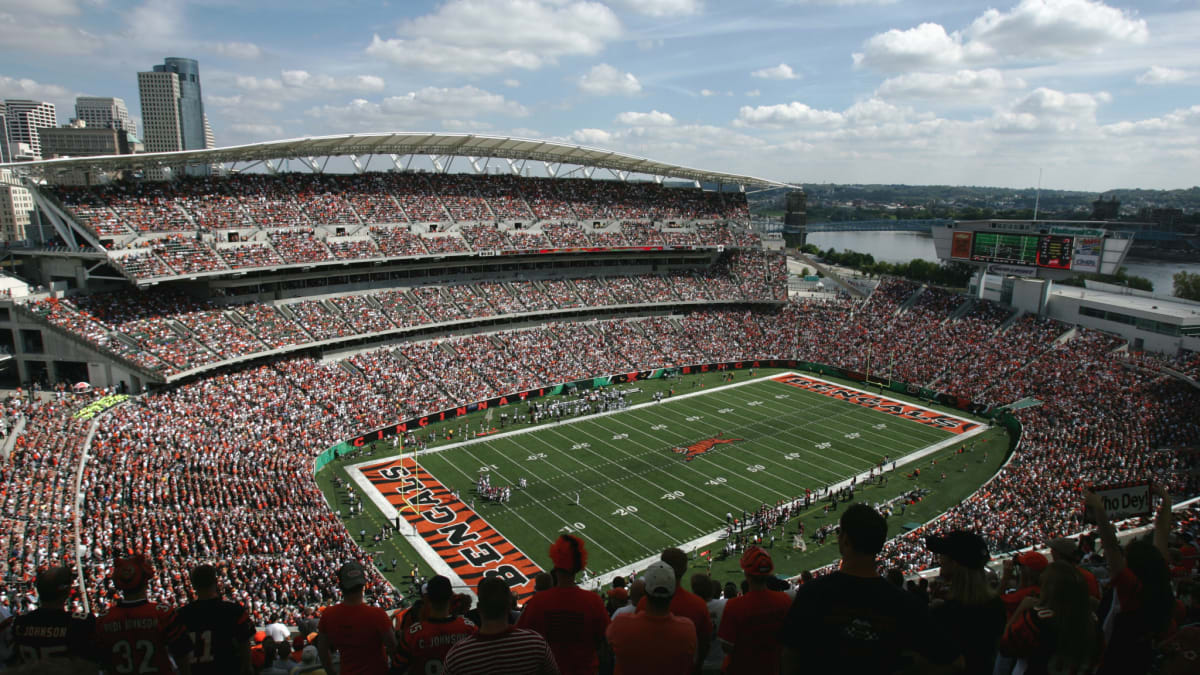 A gold 50 yard line marker is displayed on the field at Paul Brown Stadium  to promote Super Bowl 50 before an NFL preseason football game between the  Cincinnati Bengals and the