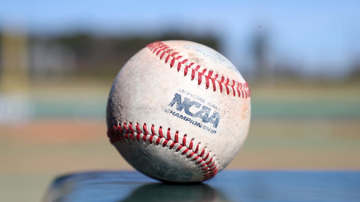 Tennessee Baseball: Tony Vitello gets suspended, more