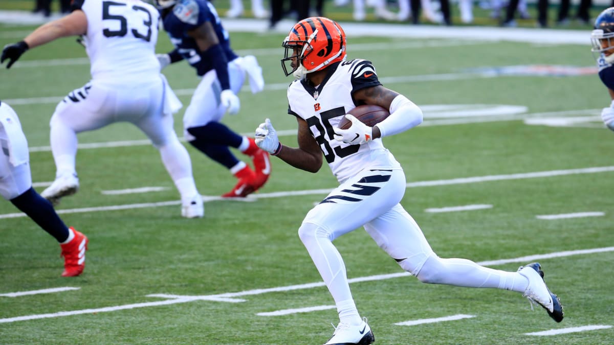 Photos: Tee Higgins rejoins Cincinnati Bengals training camp, 8/18