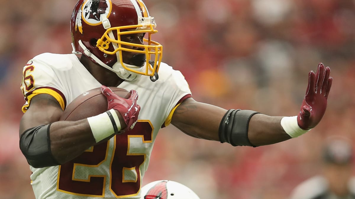 Adrian Peterson announces shock career move as NFL legend begins new season  without a team