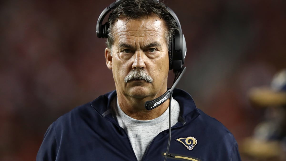 Football world reacts to Jeff Fisher's backward hat