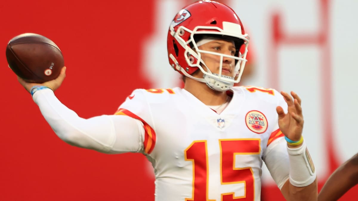 Look: Chiefs Wild Trick Play Is Going Viral - The Spun: What's Trending In  The Sports World Today