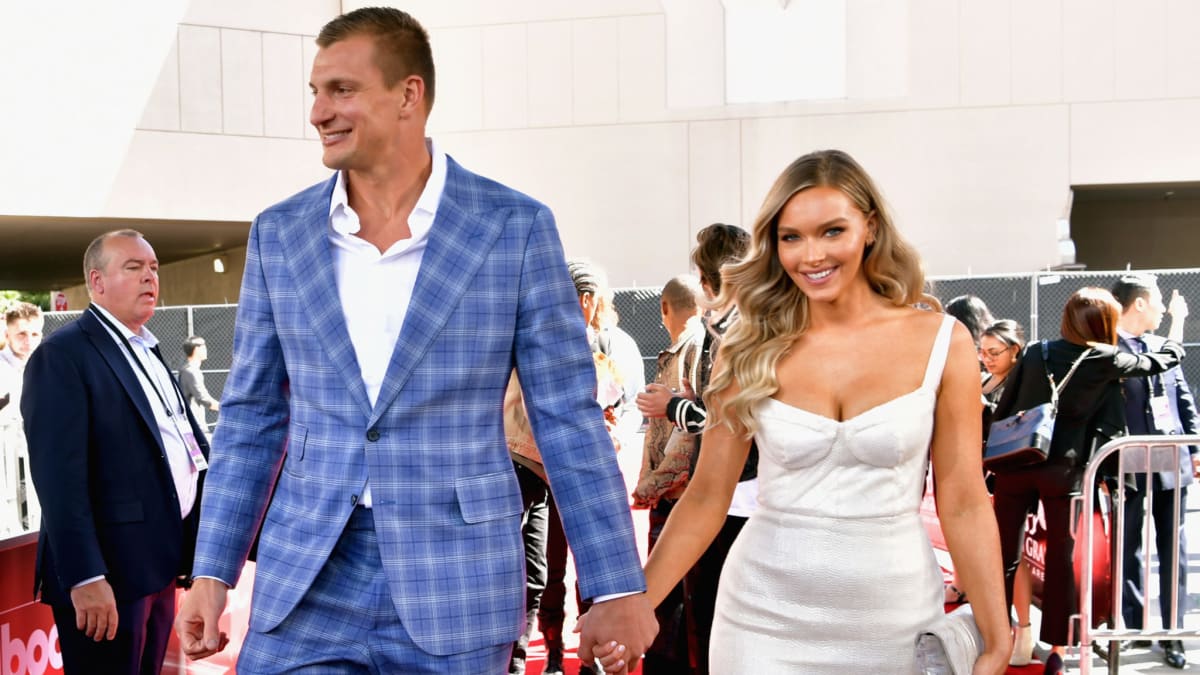 Photos: Rob Gronkowski's Girlfriend Shares New SI Swimsuit Pictures - The  Spun: What's Trending In The Sports World Today