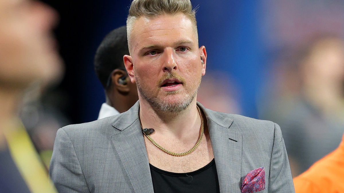 Pat McAfee Reacts: People Are Split On The Packers New Throwback