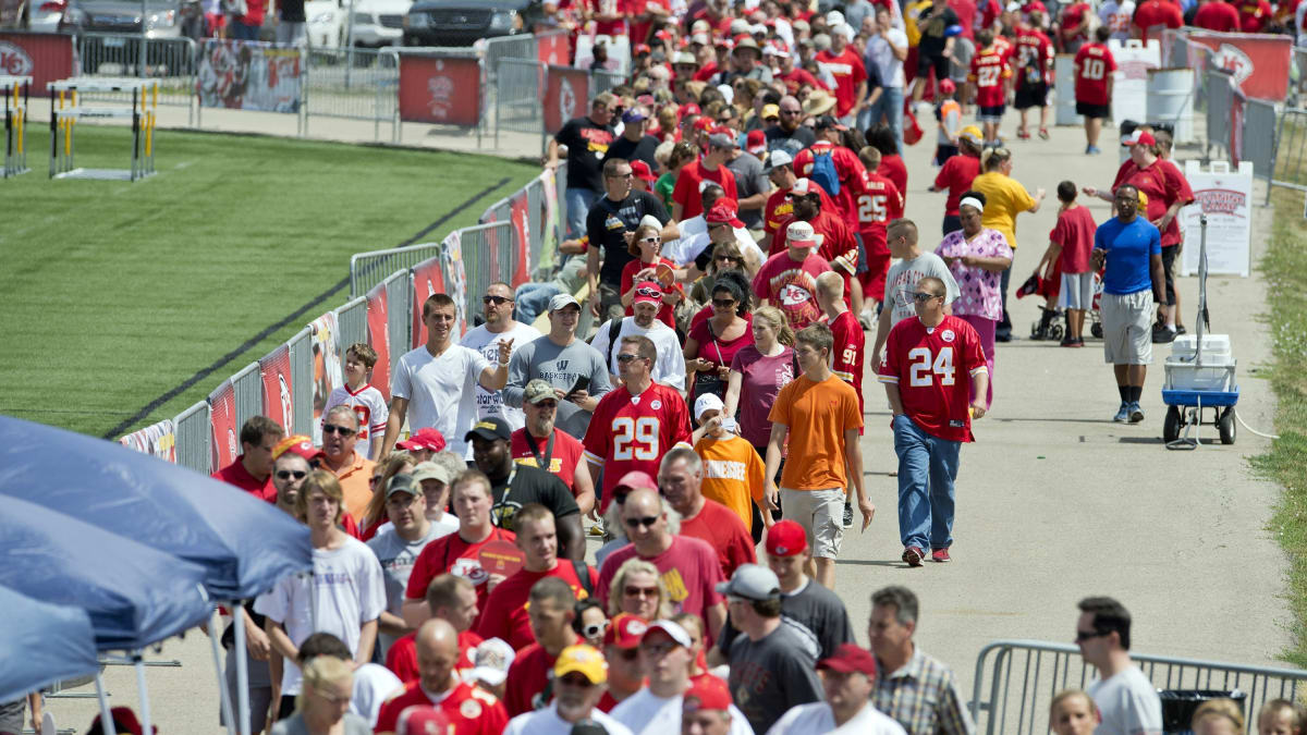 Riverside Mo woman dies while attending the Chiefs training camp