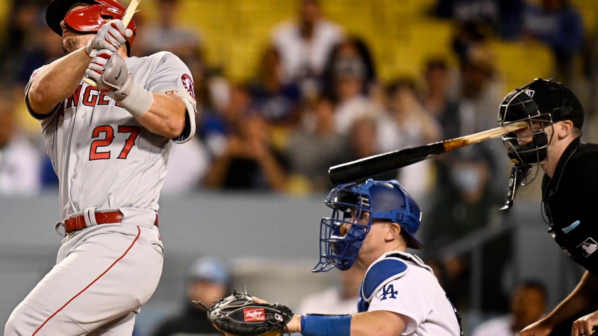Mike Trout's Broken Bat Hits Umpire in the Face in Shocking Video