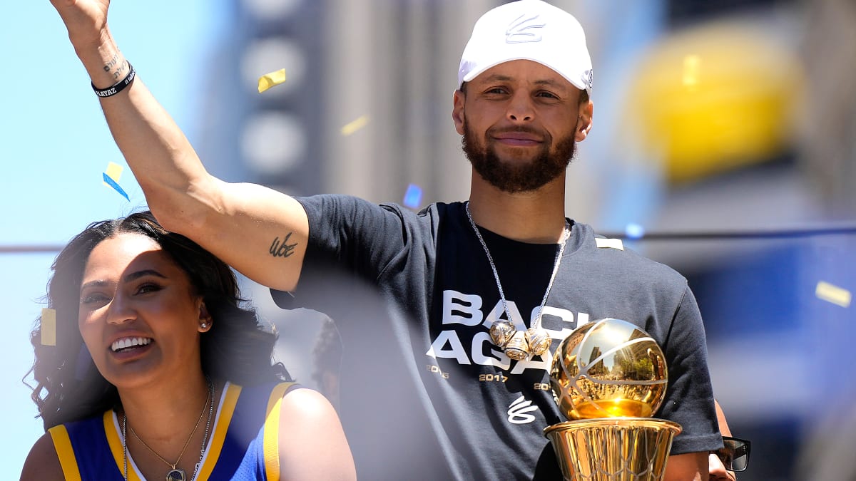 Ayesha Curry Twerks on Steph in Trainers at Championship Parade Party –  Footwear News