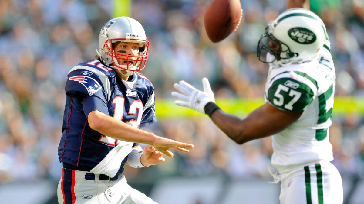 Look: Old Tom Brady, Bart Scott Highlight Is Going Viral - The Spun