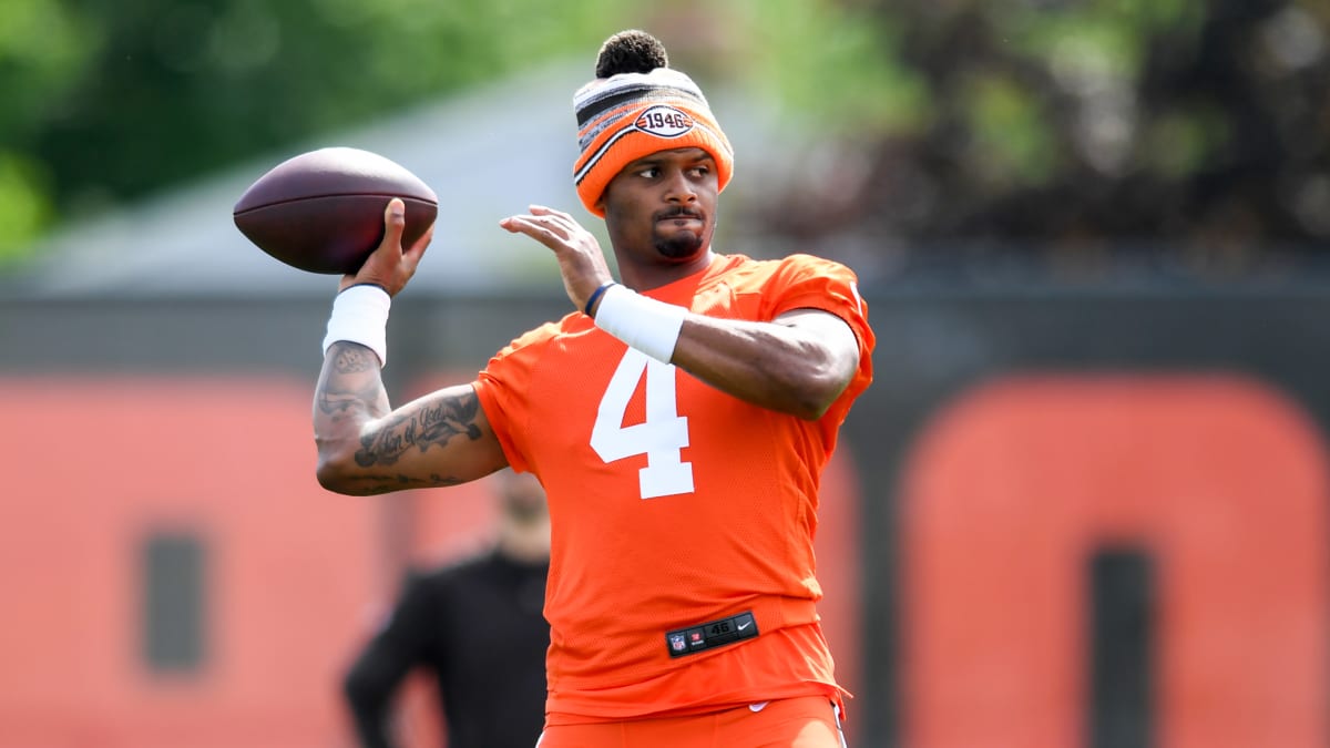 NFL Fans React To Deshaun Watson Deciding Not To Play - The Spun: What's  Trending In The Sports World Today