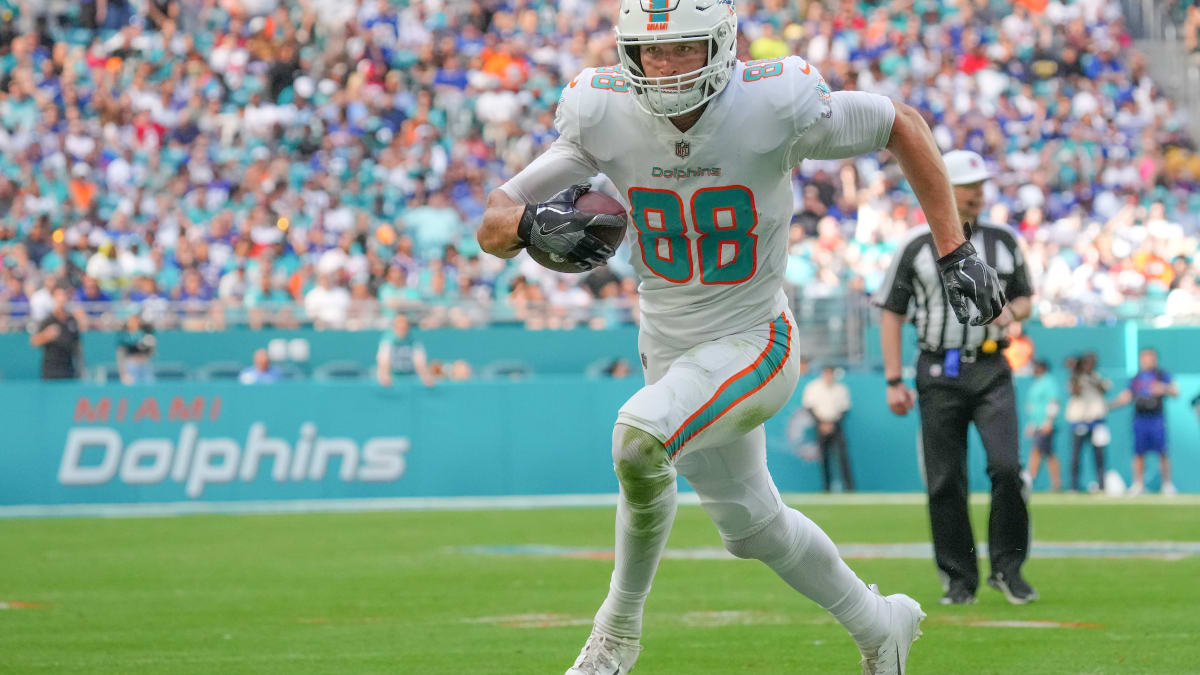 NFL World Reacts To New Dolphins Trade Rumor - The Spun: What's