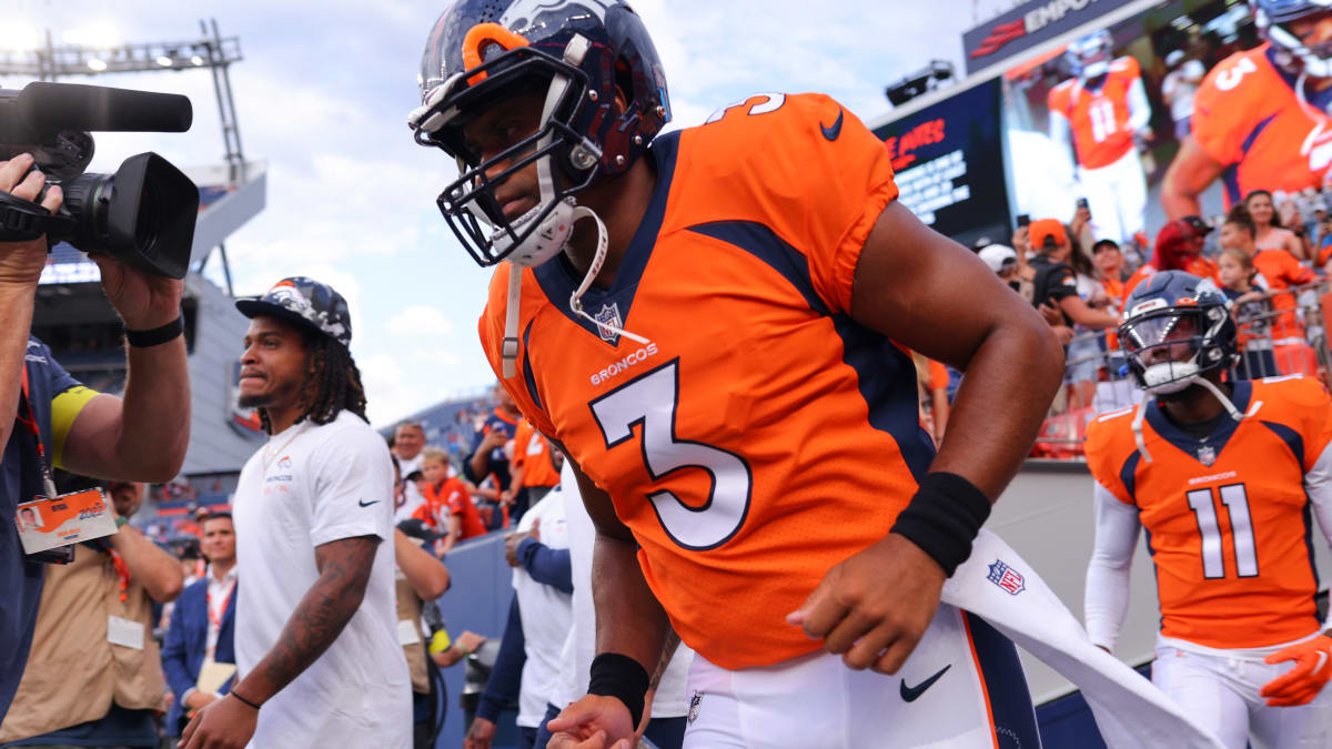 NFL world reacts to Denver Broncos quarterback news