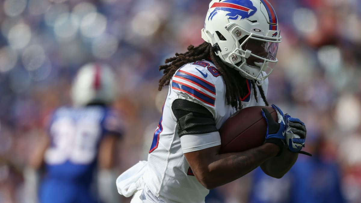 Bills rookie RB James Cook fumbles on first NFL carry, doesn't