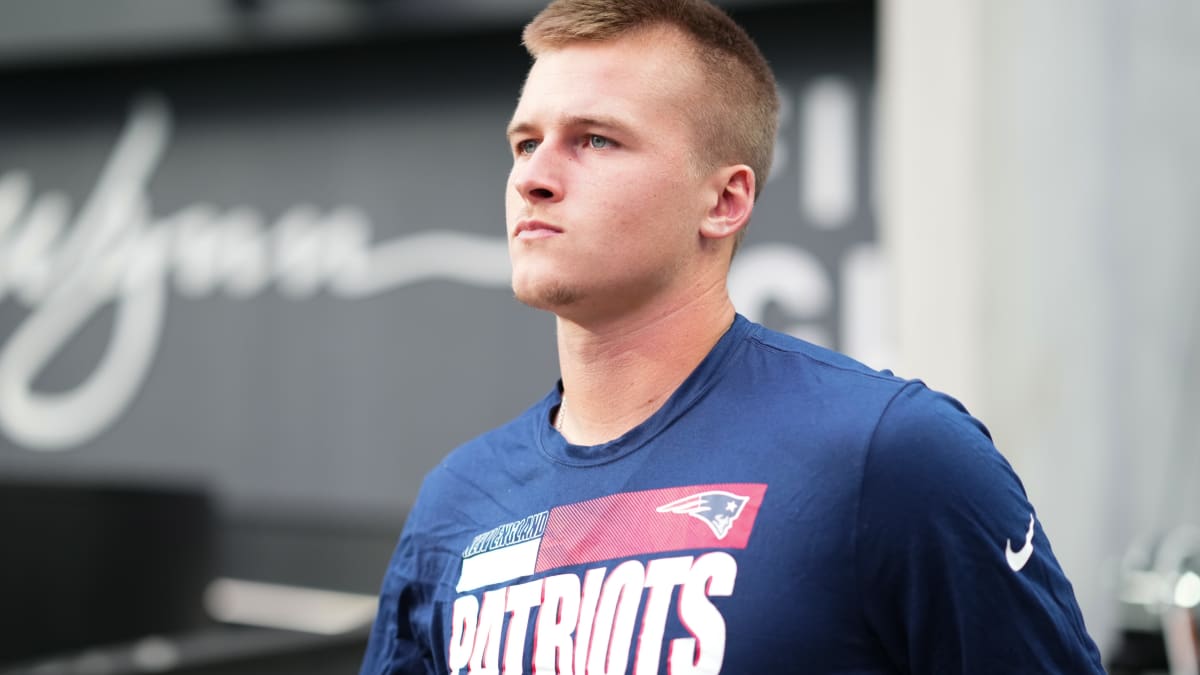 Bailey Zappe's first Patriots touchdown pass covered with controversy