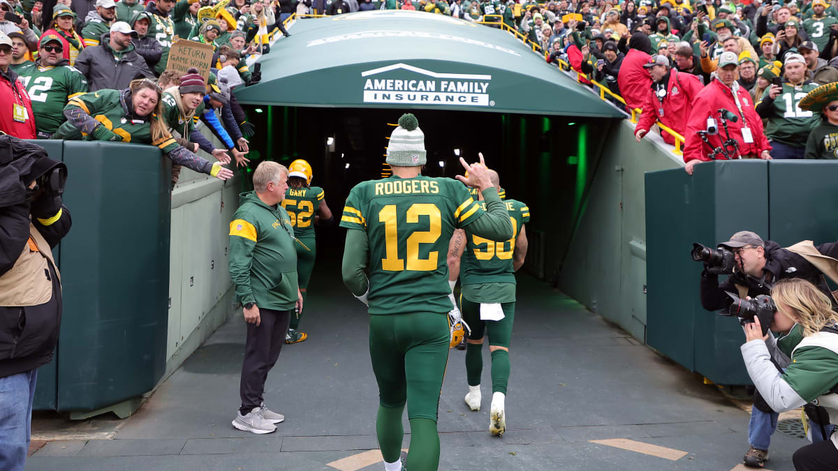 Aaron Rodgers hopes to have decision “sooner rather than later”