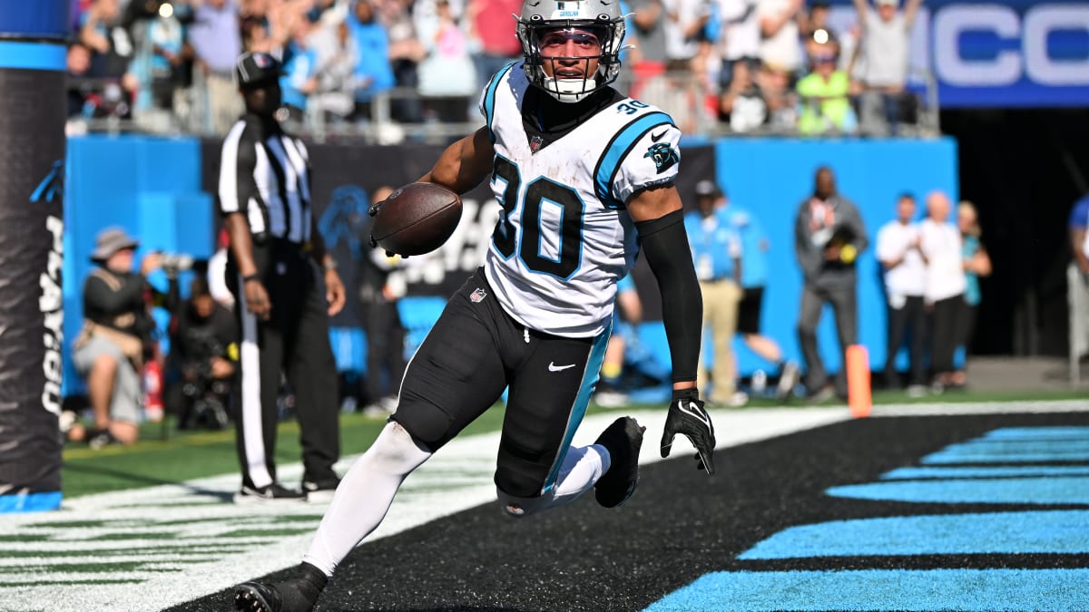 Panthers to make color correction, but not changing uniforms