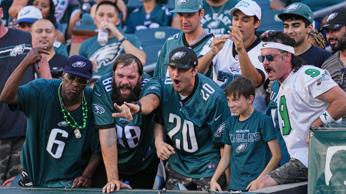 Everyone Said The Same Thing About Eagles Fans Tonight - The Spun: What's  Trending In The Sports World Today