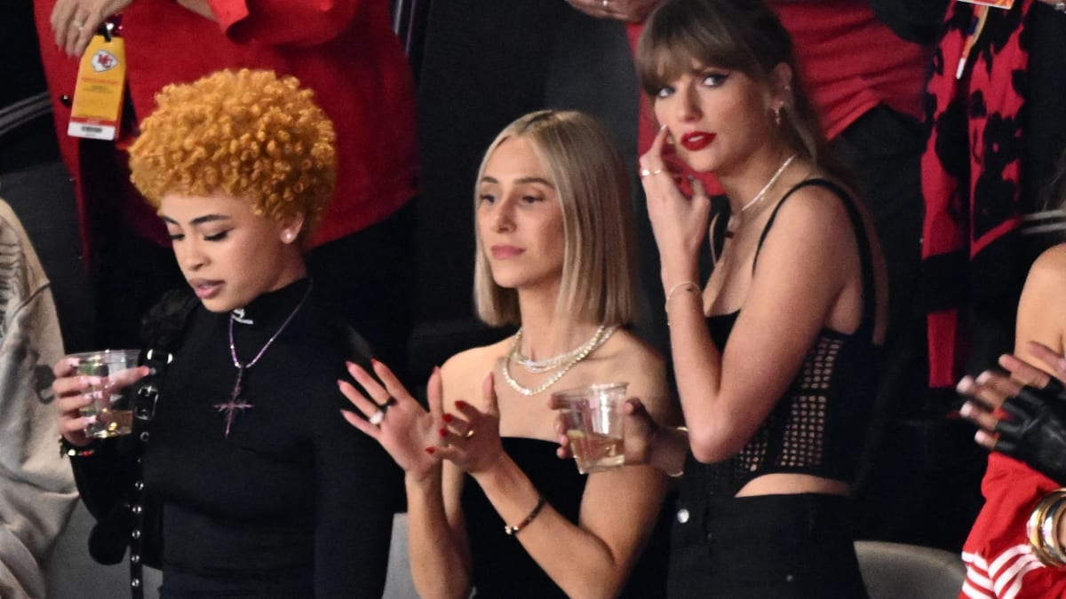 Photos: Meet Taylor Swift's Blonde Friend At Super Bowl 58 - The Spun: What's Trending In The Sports World Today