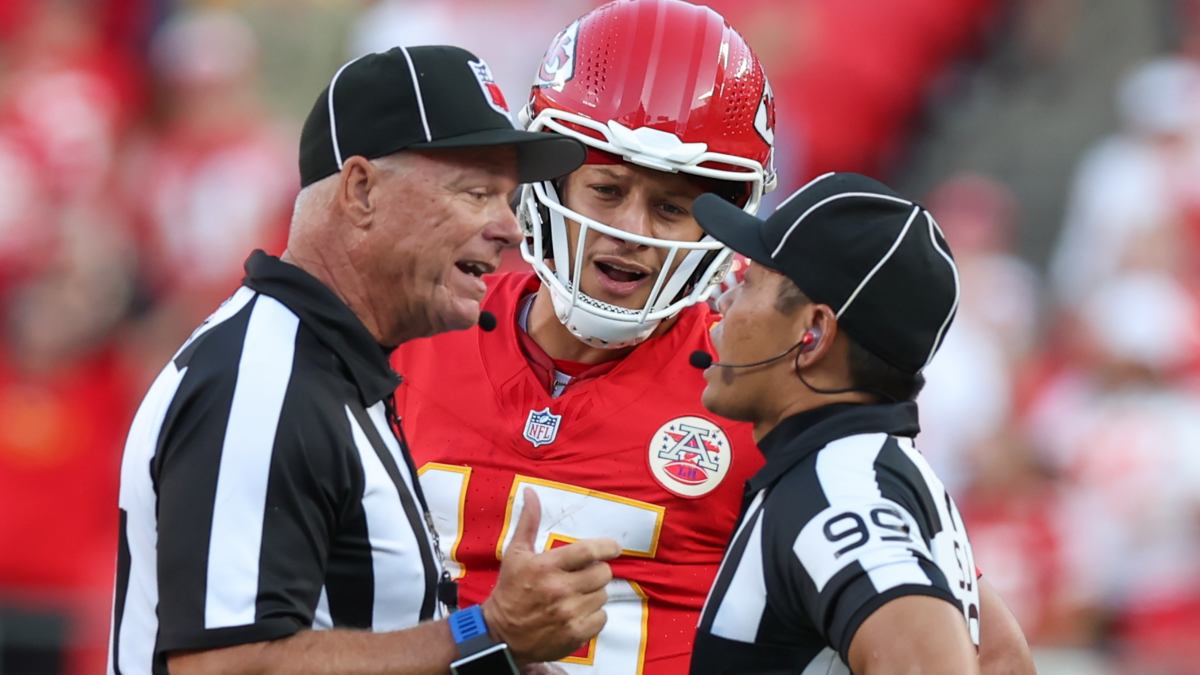 NFL Referees Accused Of Favoring The Chiefs On Sunday - The Spun