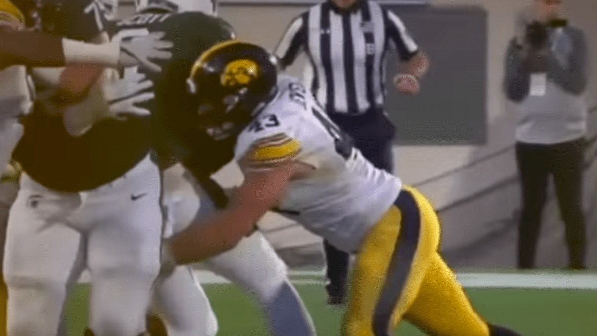 Hawkeye Josey Jewell selected in fourth round of NFL Draft
