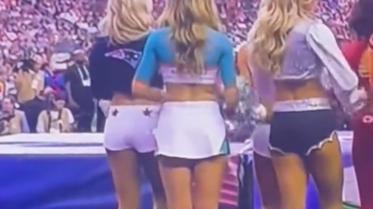 NFL World Reacts To Best Cheerleader Swimsuit Photos - The Spun: What's  Trending In The Sports World Today