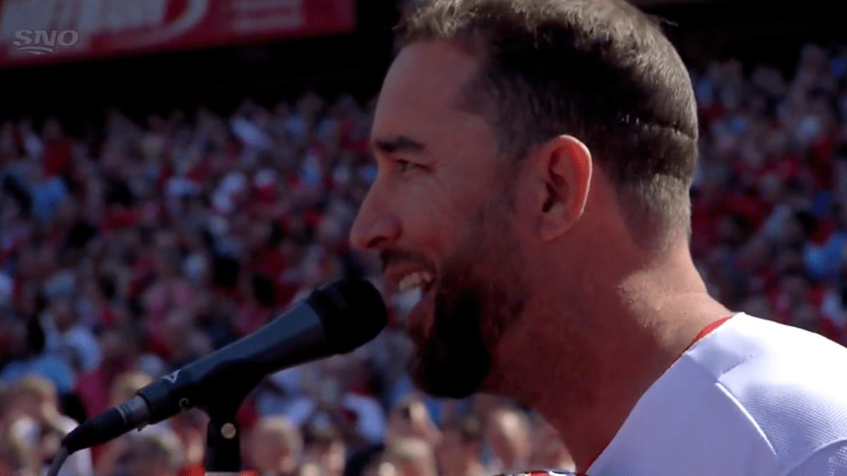 MLB Opening Day: Adam Wainwright begins final season by singing national  anthem