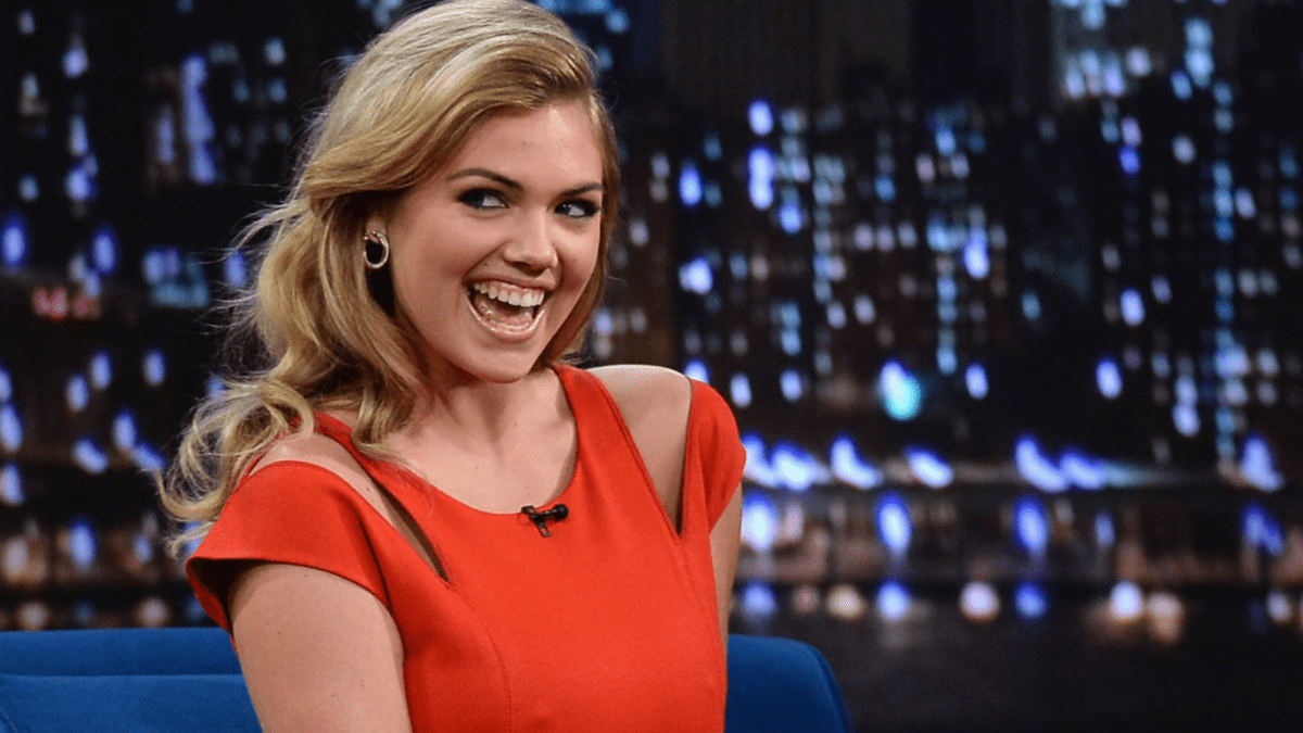 Sports World Reacts To Kate Upton's Viral Outfit - The Spun