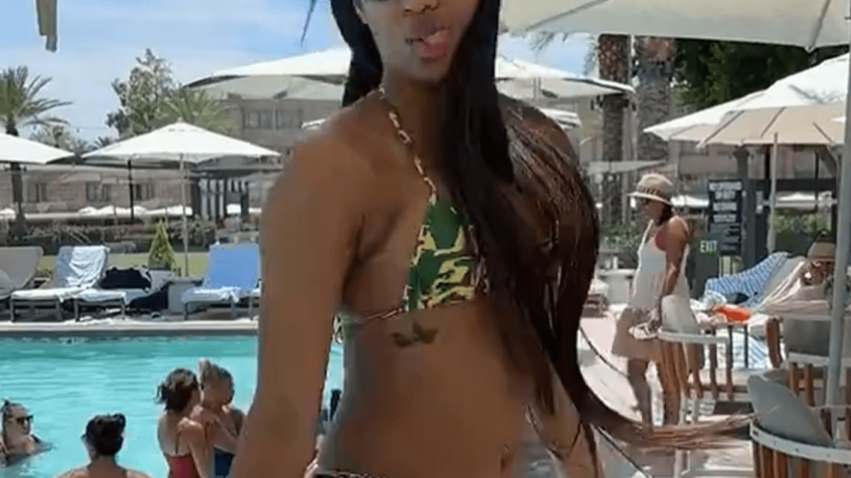 Video Of Angel Reese Dancing Poolside In Swimsuit Going Viral - The Spun