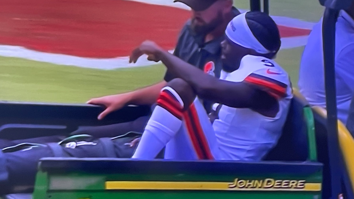 Jakeem Grant injury: Browns returner put in air cast on first play