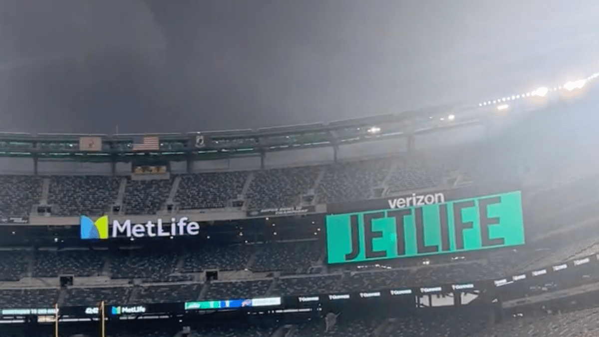 Pregame Rainbow Over MetLife Stadium Going Viral - The Spun: What's  Trending In The Sports World Today