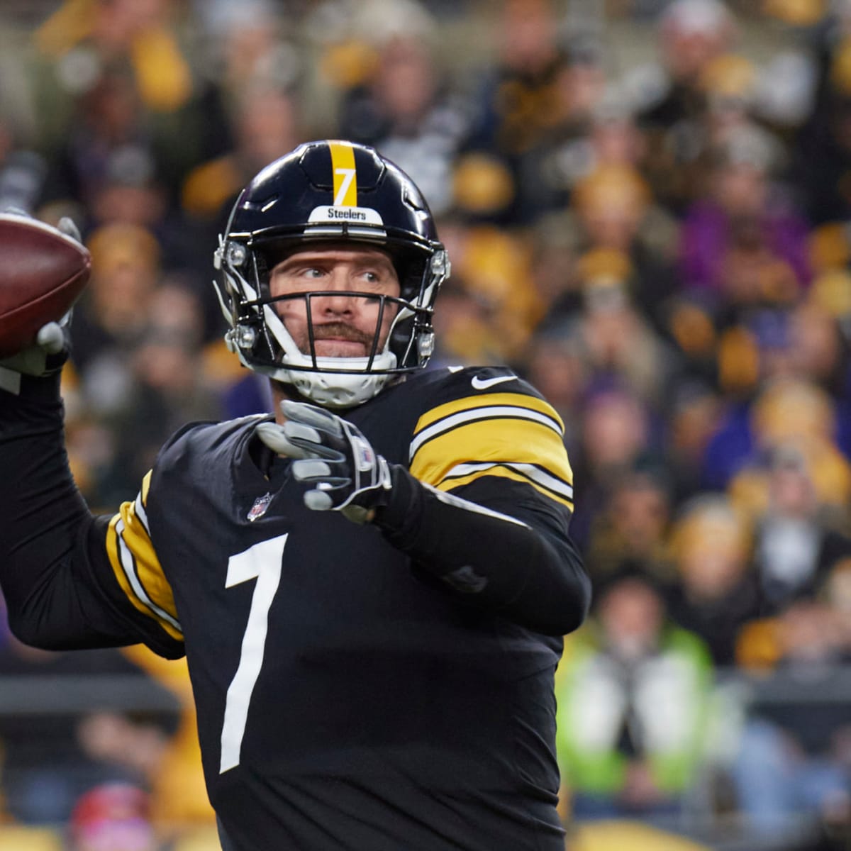 Steelers: Ben Roethlisberger says he's earned right to criticize team