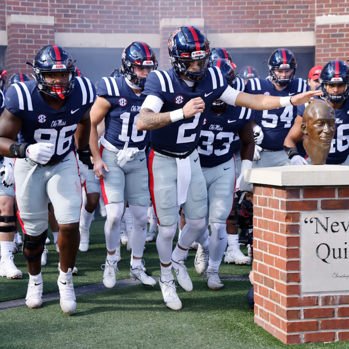 Best College Football Uniforms - Week 11 - Stadium