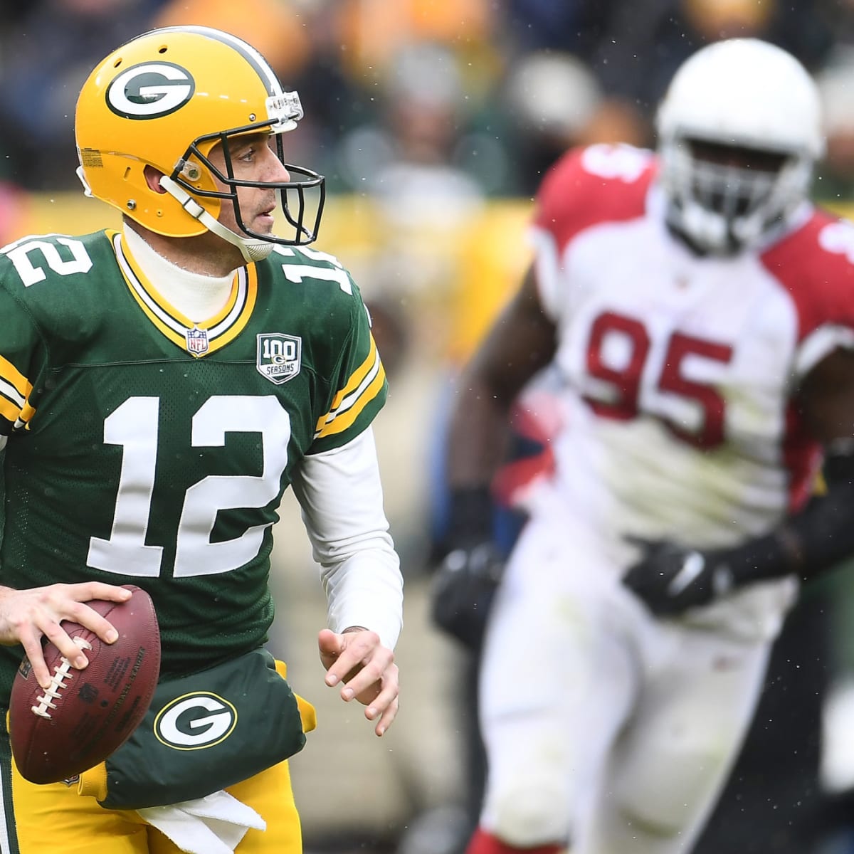 Aaron Rodgers, Packers knock off last unbeaten, top Cardinals 24-21