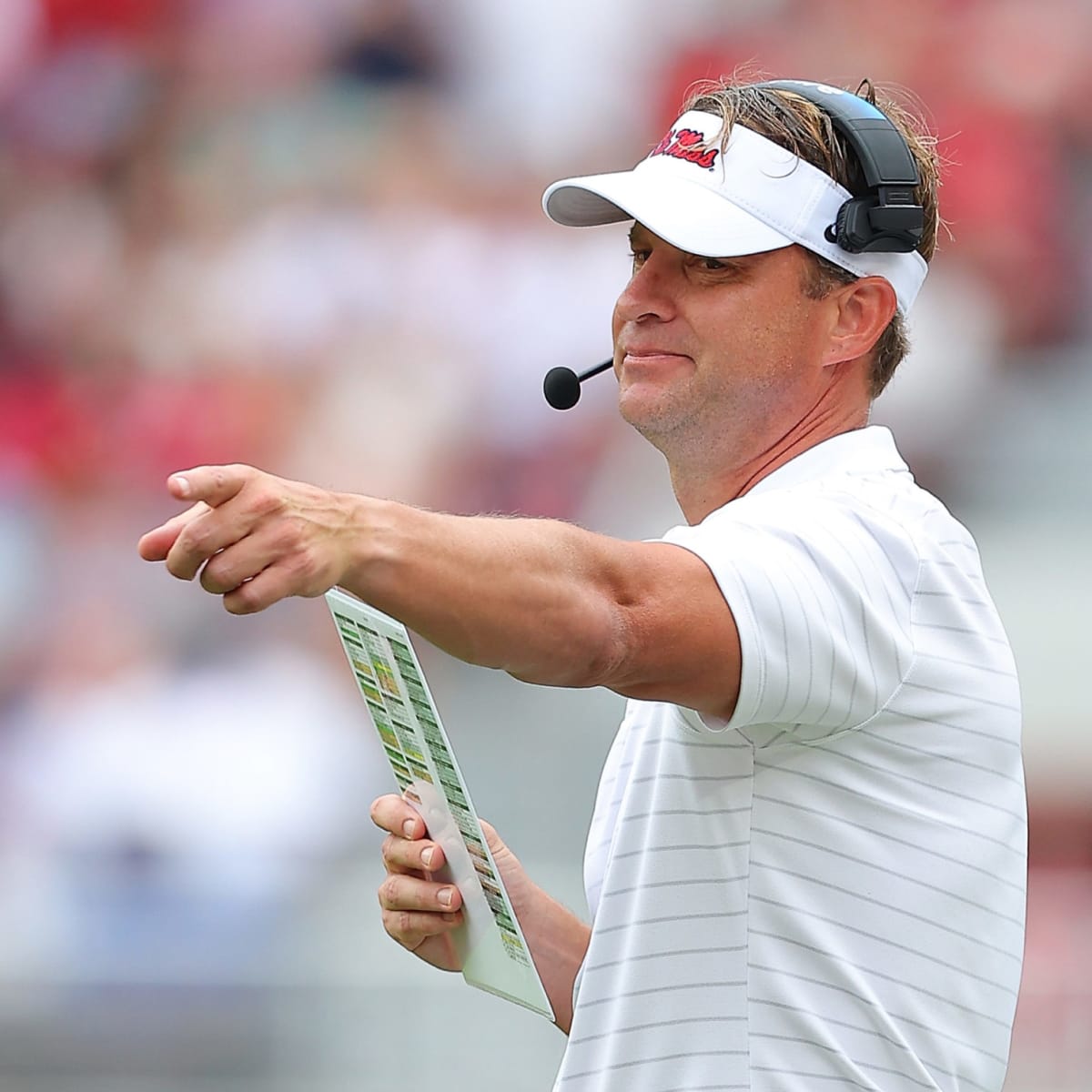 Ed Orgeron shoots death glare at spring breakers in Mexico