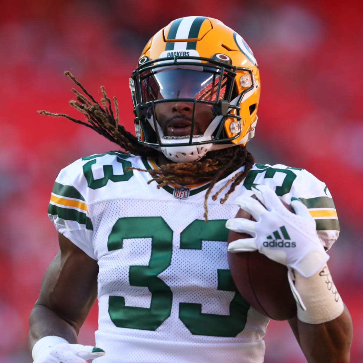 Packers Offer 'Encouraging' Update on Injured Aaron Jones