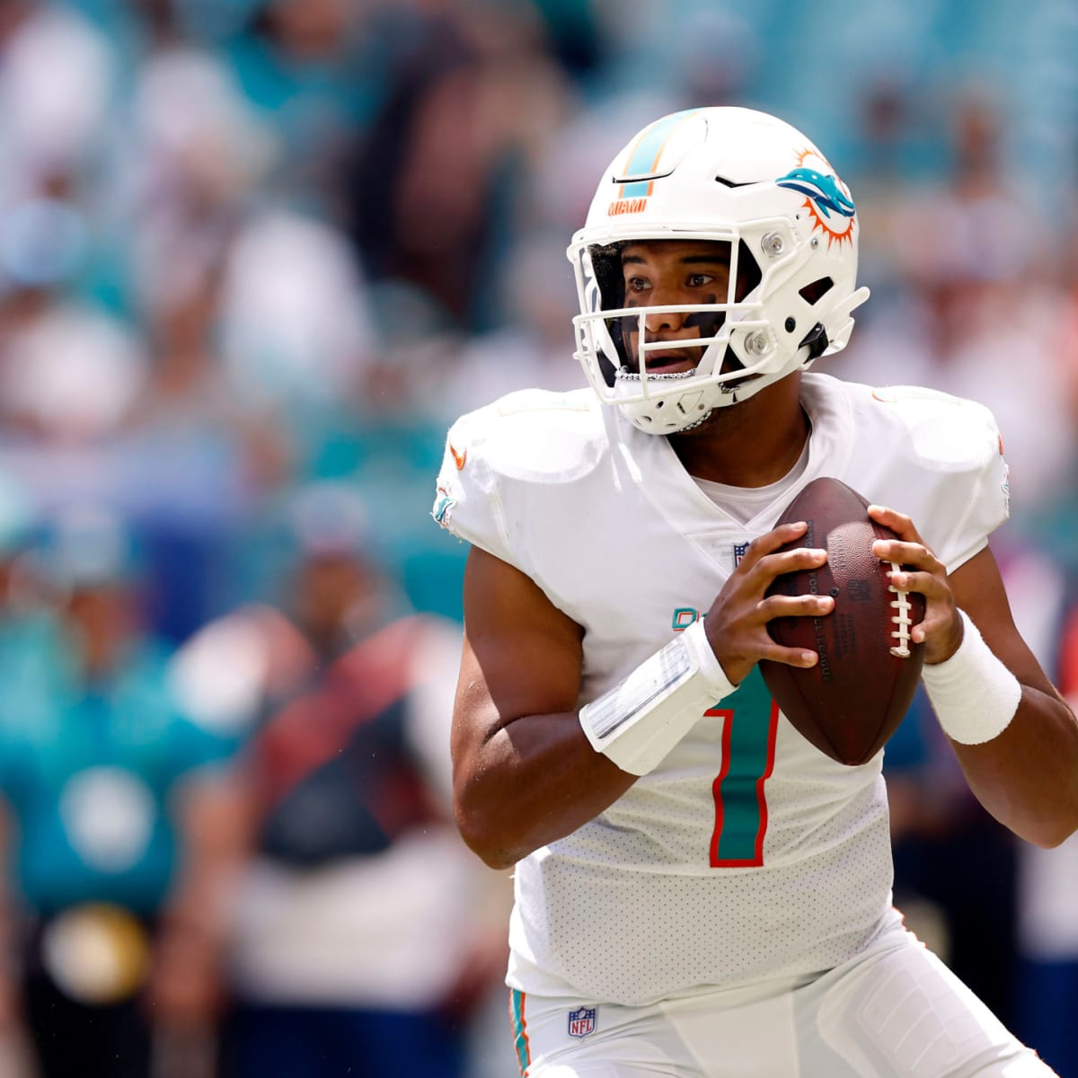 Tua Tagovailoa Reacts To The Buffalo Weather Forecast - The Spun: What's  Trending In The Sports World Today