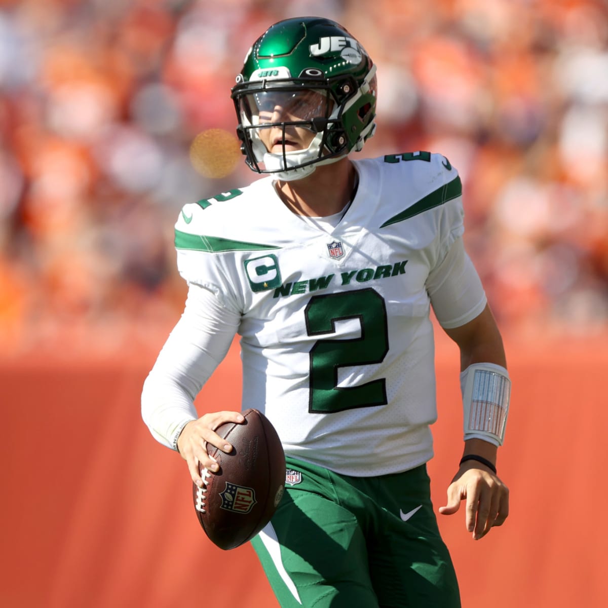 Jets' Zach Wilson's teammates react to QB sleeping with mom's friend