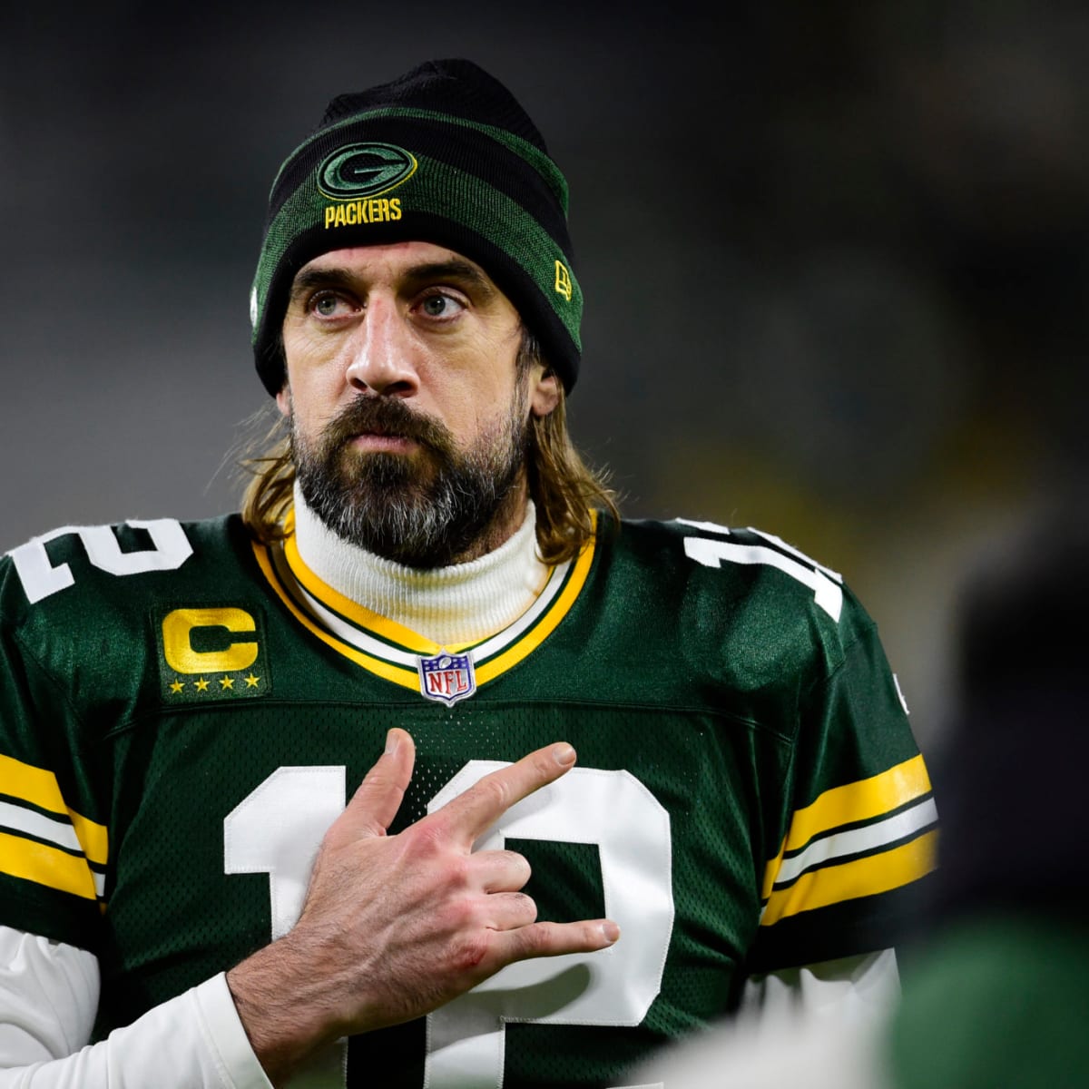 aaron rodgers con air look