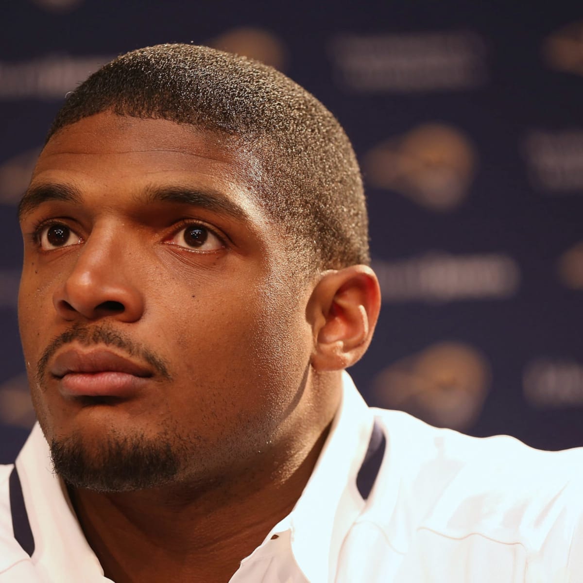 Michael Sam lands coaching job with the Barcelona Dragons - Outsports