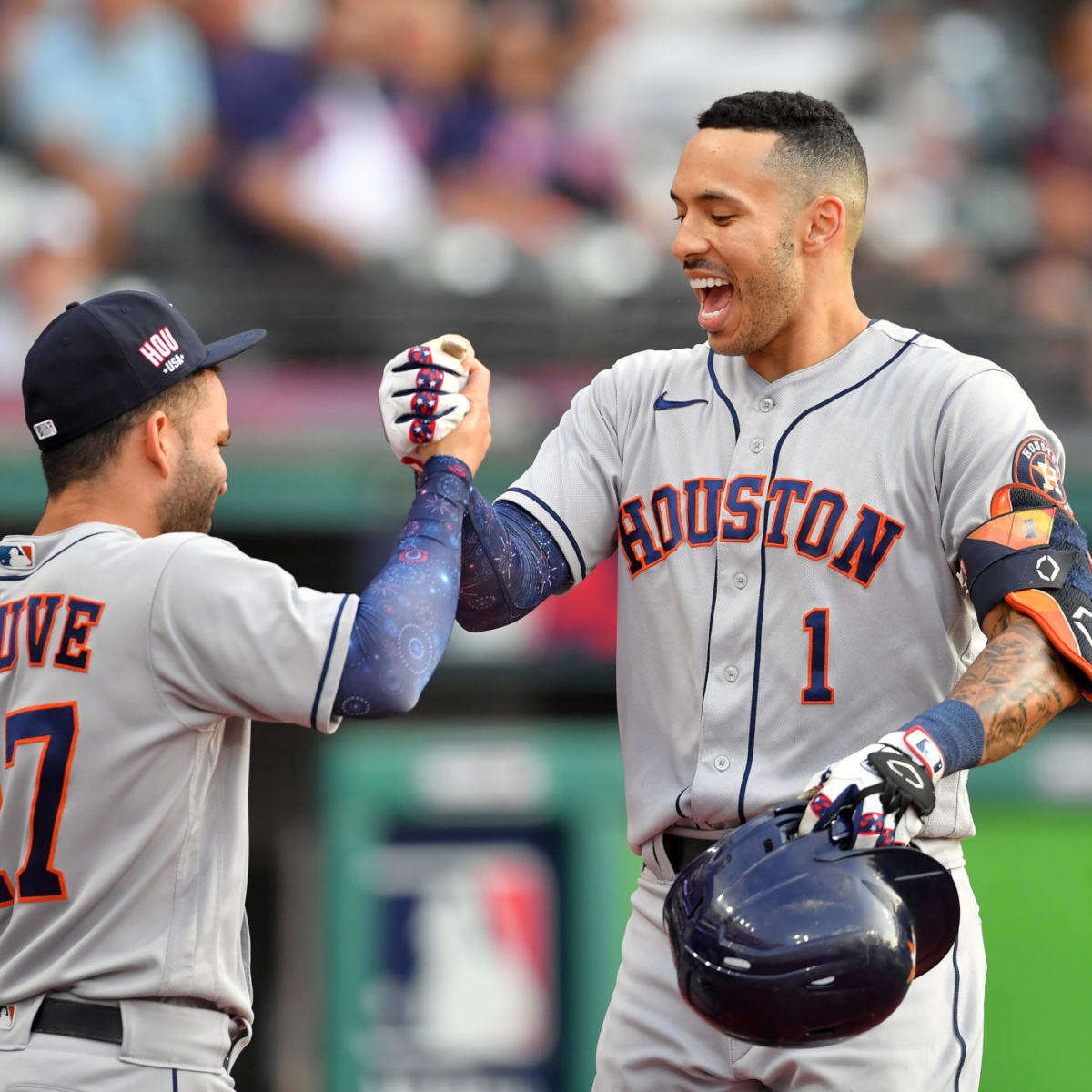 Chicago Cubs Named Favorite For Carlos Correa: Fans React - The