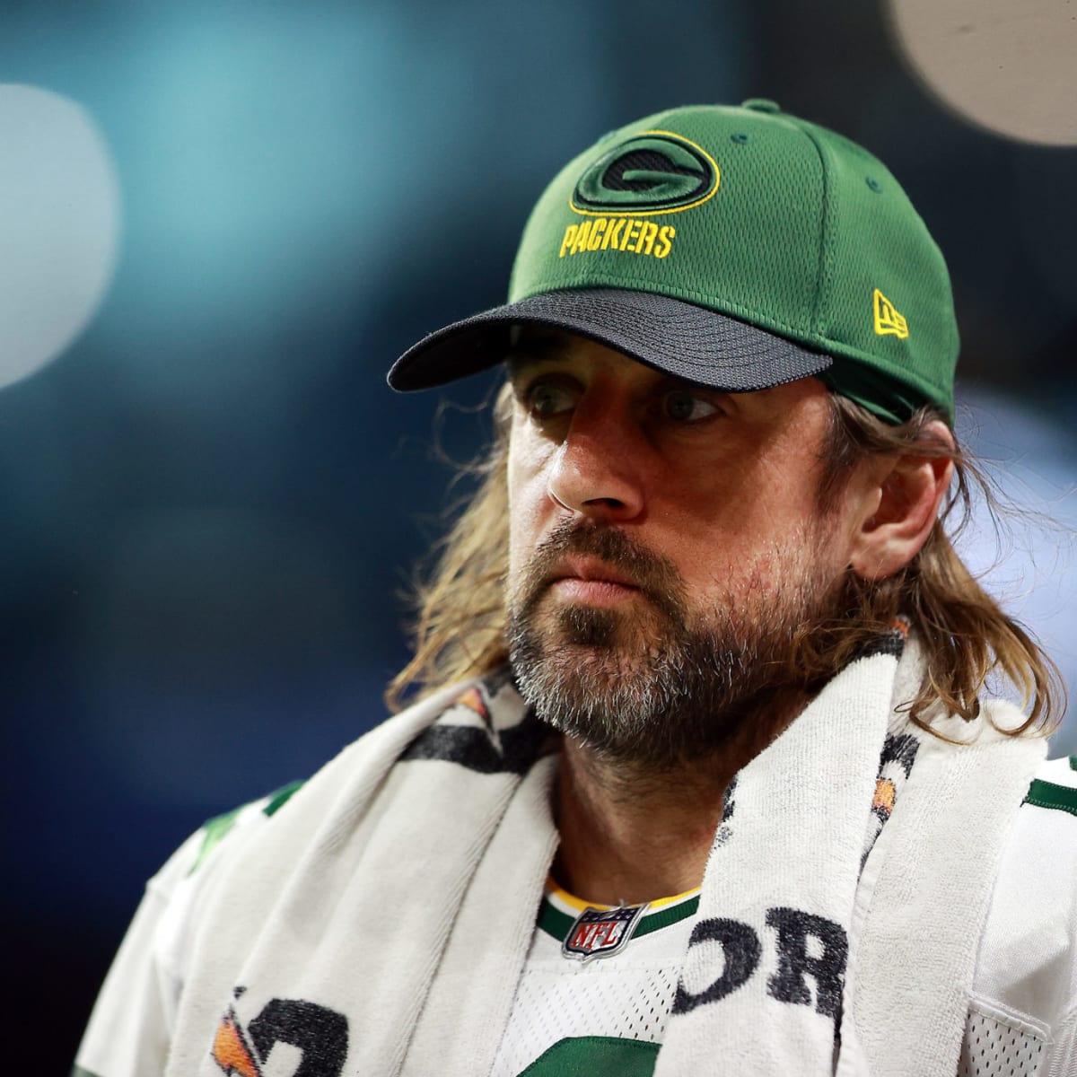 Aaron Rodgers Explains Reason For Viral Training Camp Outfit - The