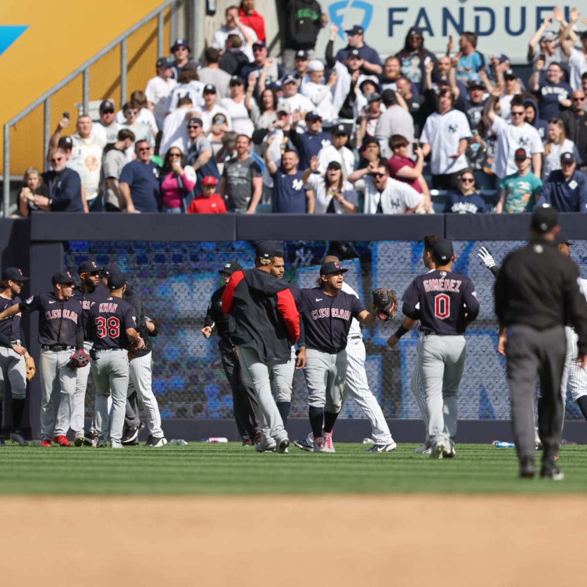 Yankees Stadium fans hurl trash at Guardians after walk-off win
