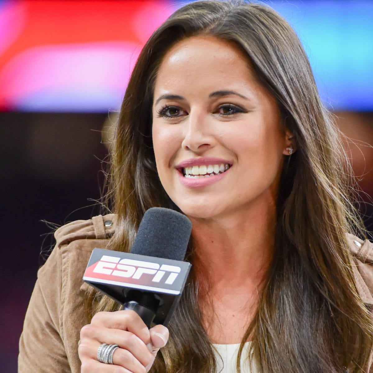 Who is Kaylee Hartung? Meet 's NFL sideline reporter making